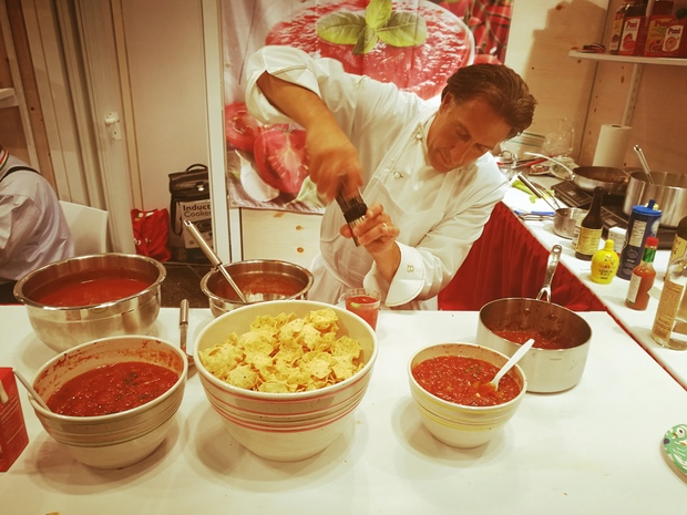 Allo stand Pomì si preparavano Bloody Mary a base di vero pomodoro italiano
