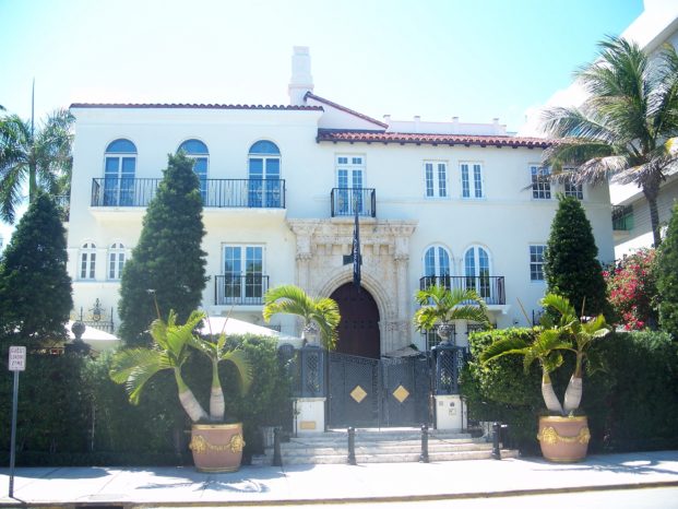 Miami_Beach_FL_Arch_Dist_Versace_Mansion01