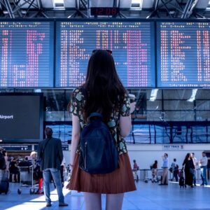 airport-2373727_1280