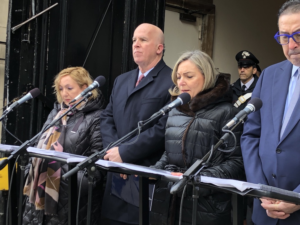 Foto VNY L'ambasciatrice Mariangela Zappia dà lettura dei nomi.