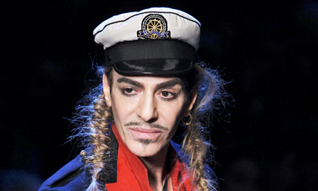 La partecipazione non è di casa alla Parsons School Lo stilista John Galliano