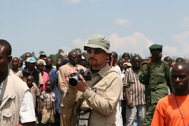 Cronache delle storie dimenticate Tommaso durante un reportage in Congo nella zone del Nord Kivu durante la guerra ribelli di Nkunda/governativi
