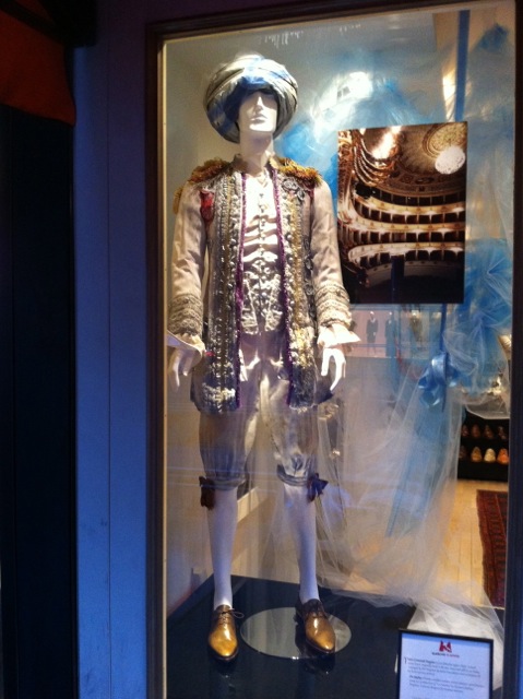 Costume Opera
