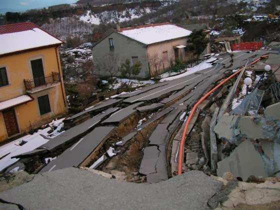 L'Italia sotto le bombe, d'acqua