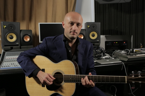 Fabrizio Sotti, il chitarrista e produttore jazz che scavalca generi e confini