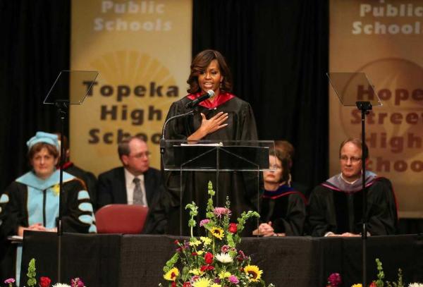 Gli Stati Uniti ricadono nella segregazione delle scuole e New York è in cima alla lista! Michelle Obama al liceo Topeka