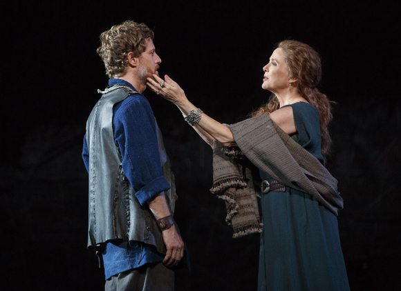 eric-sheffer-stevens-as-edmund-and-annette-bening-as-94974
