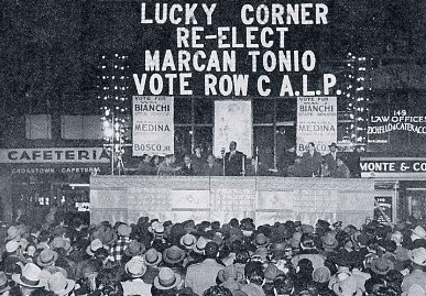 Lucky Corner, tra 116th Street e Lexington Avenue, durante la campagna per la rielezione di marcantonio negli anni '40