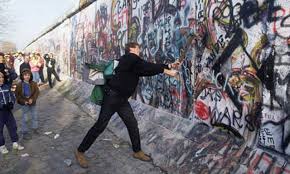C’era una volta il Muro di Berlino… Ma adesso l’Occidente è pieno di Muri