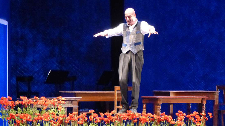 All'Argentina, Claudio Bisio in Father and Son