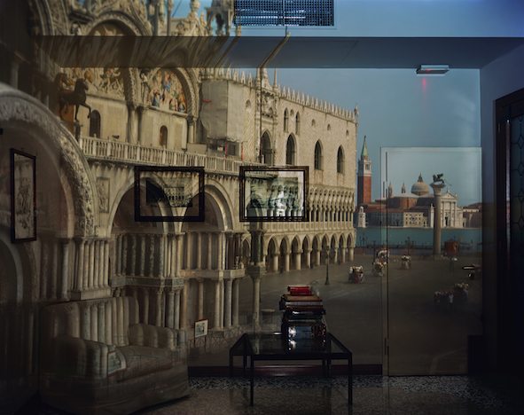 Abelardo Morell, “San Marco”, Venezia, 2007 © Abelardo Morell - Courtesy of Edwynn Houk Gallery, New York