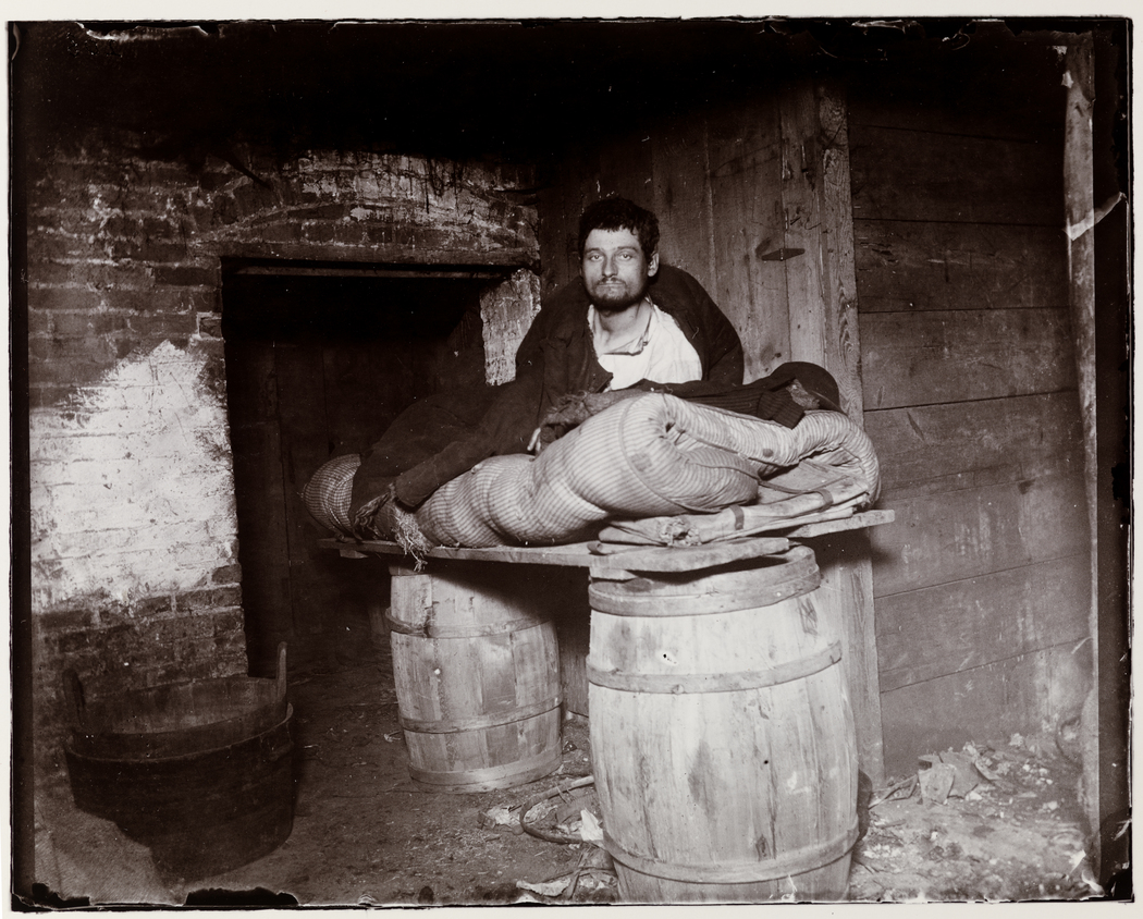 One of four pedlars who slept in cellar of 11 Ludlow Street rear. Jacob Riis One of four pedlars who slept in cellar of 11 Ludlow Street rear. Foto di Jacob Riis (ca. 1890). Museum of the City of New York.
Chicago Albumen Works
