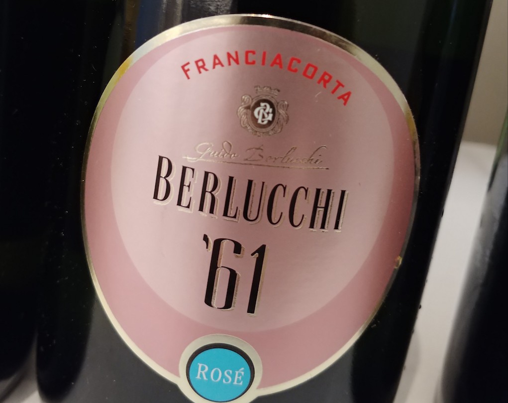 Bottle Shot of CLOSE UP Berlucchi Rosé 61