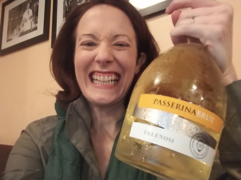 Drinking Passerina sparkling