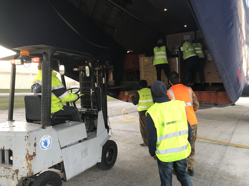 UNHRD Italy, Brindisi, 24 March 2019
The Ministry of Foreign Affairs and International Cooperation of Italy is supporting thousands of people affected by Cyclone Idai through IOM.
In the photo: the humanitarian cargo of blankets, jerry cans, tents and generators gets ready to fly to Beira, Mozambique to support victims of the Cyclone Idai.
Photo: WFP/Andrea Tornese