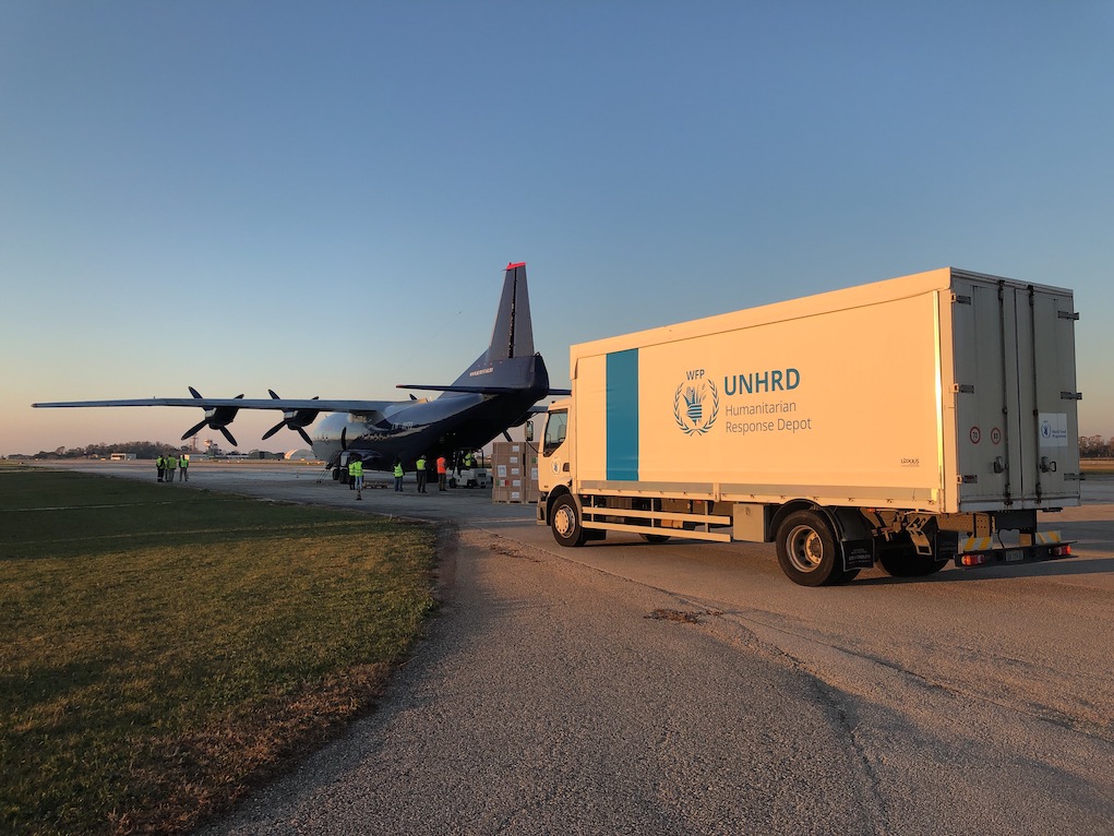 UNHRD Italy, Brindisi, 24 March 2019
The Ministry of Foreign Affairs and International Cooperation of Italy is supporting thousands of people affected by Cyclone Idai through IOM.
In the photo: the humanitarian cargo of blankets, jerry cans, tents and generators gets ready to fly to Beira, Mozambique to support victims of the Cyclone Idai.
Photo: WFP/Andrea Tornese