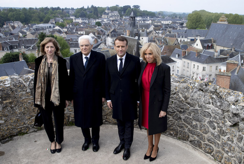 laeonardo-mattarella-macron-signore Amboise - Il Presidente della Repubblica Sergio Mattarella con il Presidente della Repubblica Francese Emmanuel Macron al Castello di Amboise, in occasione delle celebrazioni francesi per il 500esimo anniversario della morte di Leonardo da Vinci, oggi 2 maggio 2019.
(Foto di Paolo Giandotti - Ufficio per la Stampa e la Comunicazione della Presidenza della Repubblica)