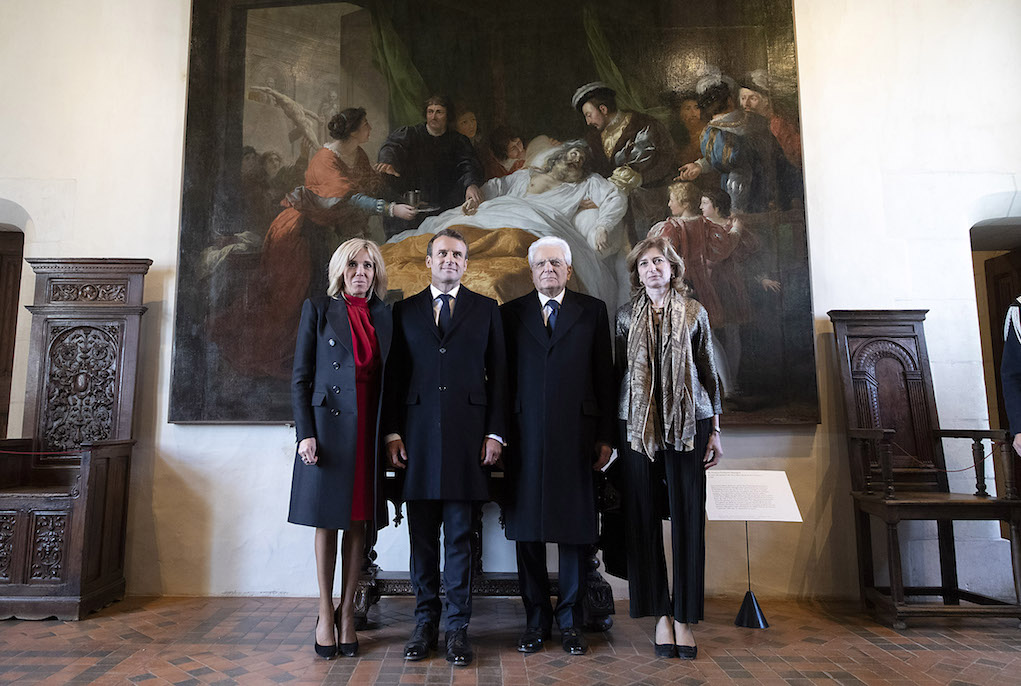 leonardo-mattarella-macron-signore-dipinto Amboise - Il Presidente della Repubblica Sergio Mattarella con il Presidente della Repubblica Francese Emmanuel Macron al Castello di Amboise, in occasione delle celebrazioni francesi per il 500esimo anniversario della morte di Leonardo da Vinci, oggi 2 maggio 2019.
(Foto di Paolo Giandotti - Ufficio per la Stampa e la Comunicazione della Presidenza della Repubblica)
