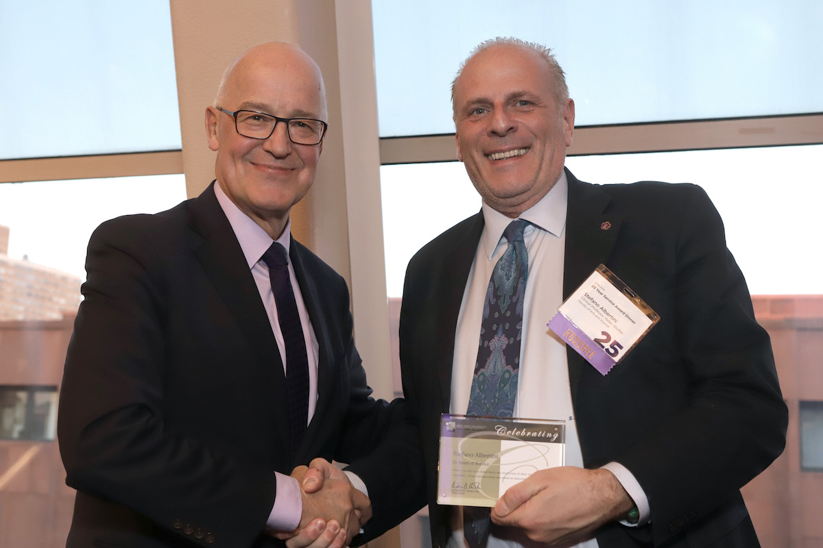 nyu-hamilton-albertini-25-anni Il Presidente della NYU Andre Hamilton con il Prof. Stefano Albertini