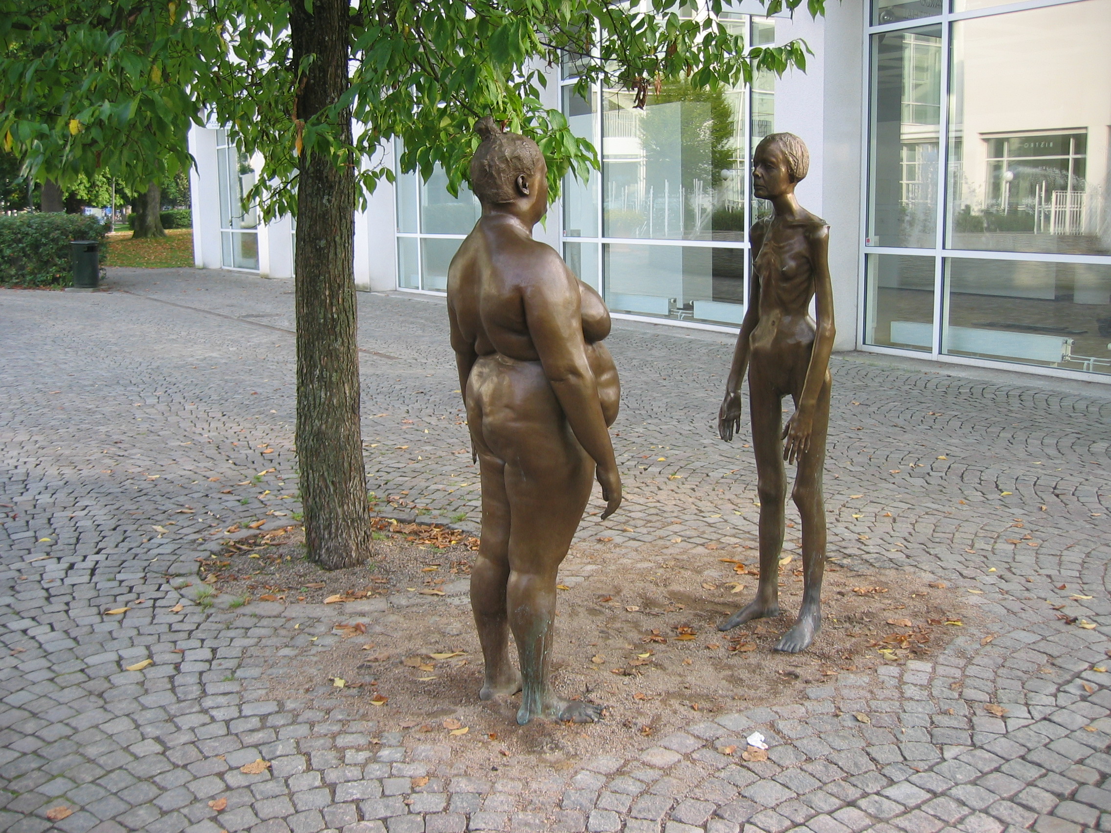 LA2-vx06-konsthallen-skulptur 2
