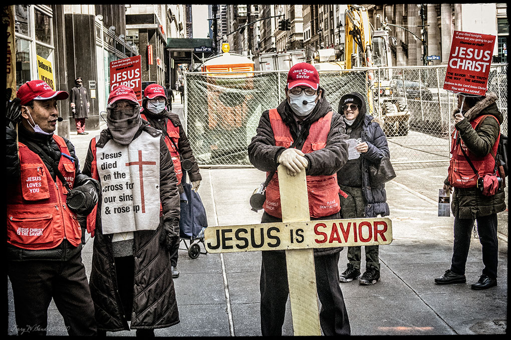 4_Evangelicals_5thAve3_032120 Covid-19 in New York: Evangelicals, March 21, 2020 (Photo: Terry W. Sanders)