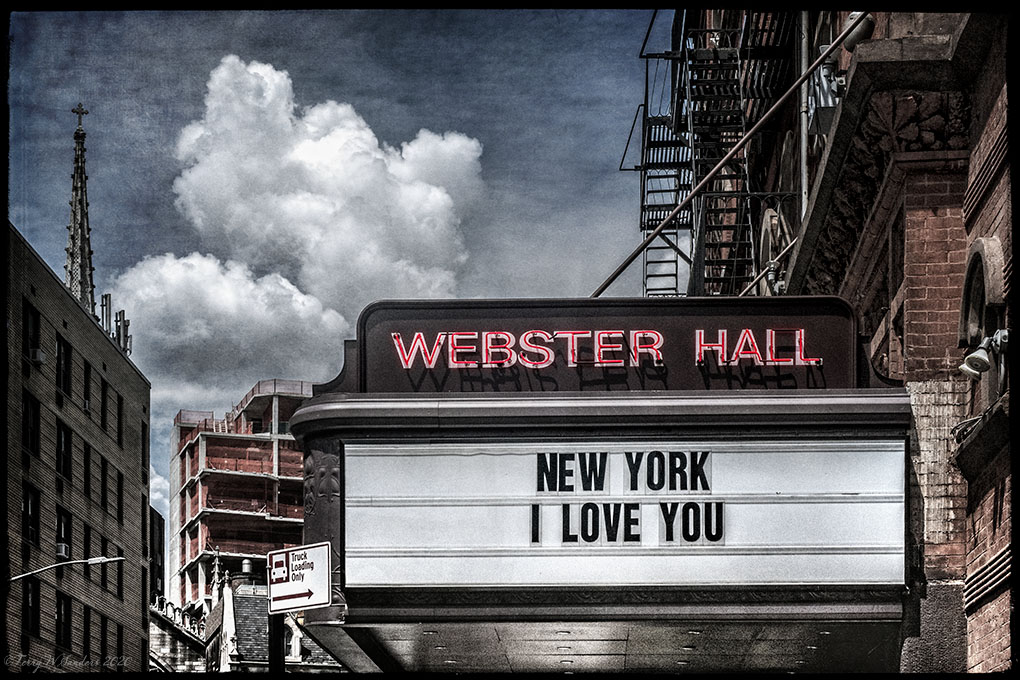 ago_newyorkIloveyou_pandemia_terrywsanders Agosto 2020, New York, La pandemia sembra passare leggermente in secondo piano e i newyorkesi riaffermano il loro amore per la città (di Terry W. Sanders)
