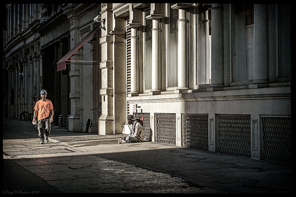ottobre_lowerbdwy_isolation_newyork_pandemia-terrywsanders Ottobre 2020, Broadway a NoHo, New York, Il vuoto per le strade continua (di Terry W. Sanders)