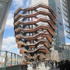 2560px-Hudson_Yards_Plaza_March_2019_53