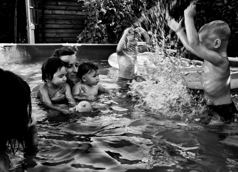 matrimonio-arcobaleno-numero_06 Party in piscina con gli amici