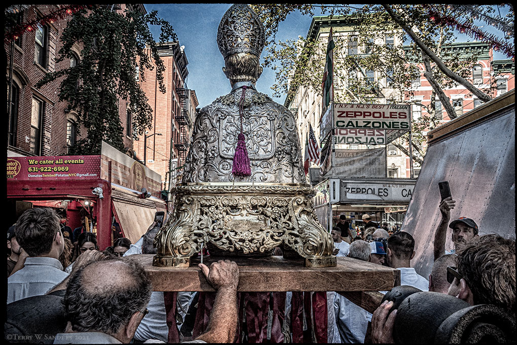 San Gennaro, Procession Saint Rear