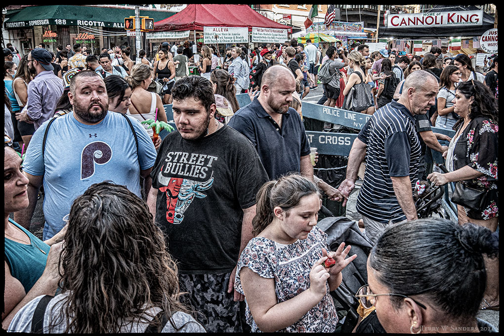 San Gennaro, Crowd