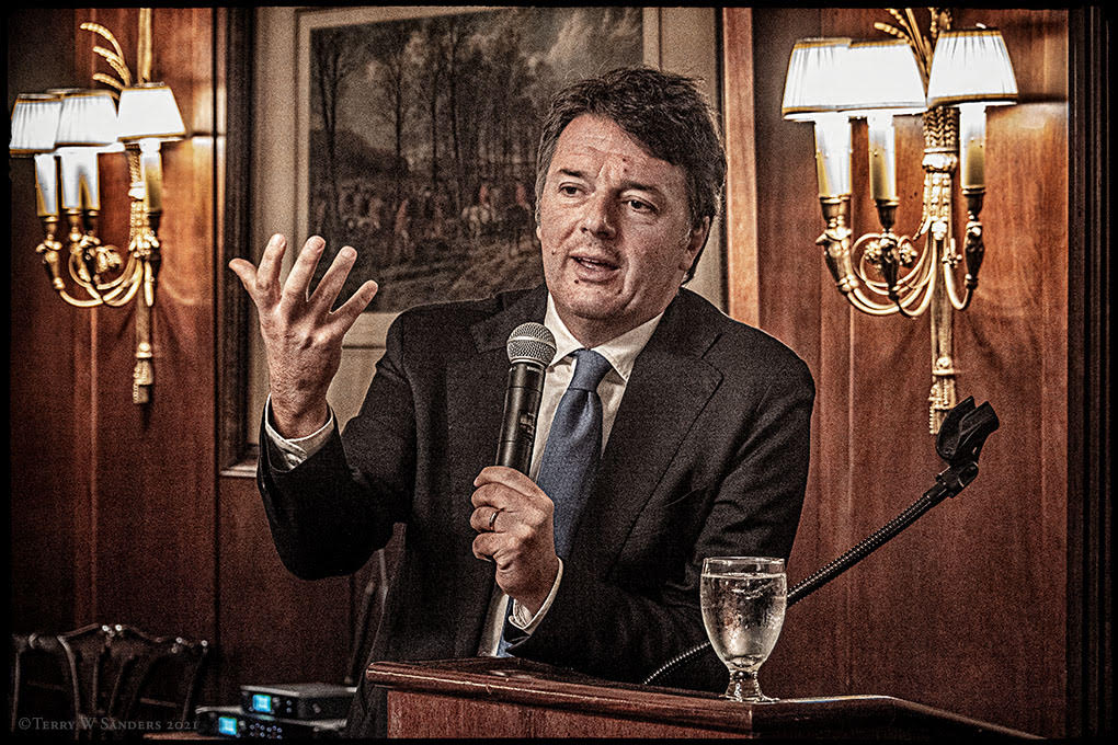 Metto Renzi interviene alla colazione organizzata dal GEI - Gruppo Esponenti Italiani (Foto di Terry W. Sanders)
