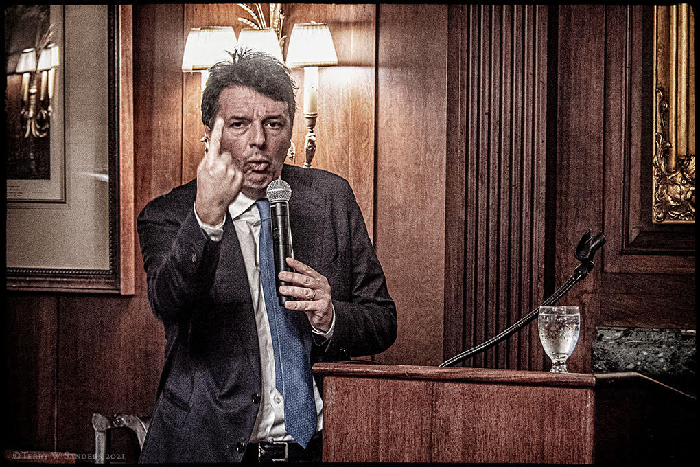 Metto Renzi interviene alla colazione organizzata dal GEI - Gruppo Esponenti Italiani (Foto di Terry W. Sanders)