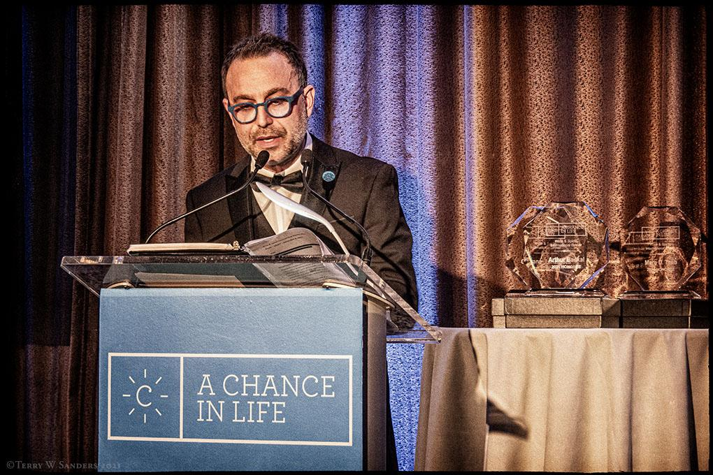 gabriele delmonaco 2 a chance in life Il Presidente Delmonaco durante il suo discorso, all'evento di A Chance in Life. (Foto/Terry Sanders)