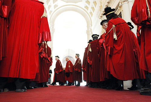 FUORI DAL CORO/ Parlamento e magistratura, la guerra continua