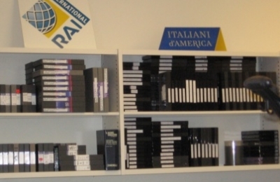 La protesta dei licenziati da Rai Corp. "Fanno lavorare gli illegali"