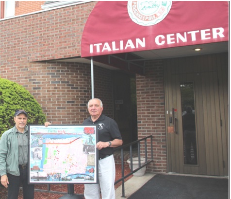 Palaia a Poughkeepsie/ L'emigrazione italiana in un “murale” Nella foto, Franc Palaia con Joseph Papaleo dinanzi all’Italian Center di Poughkeepsie (NY)