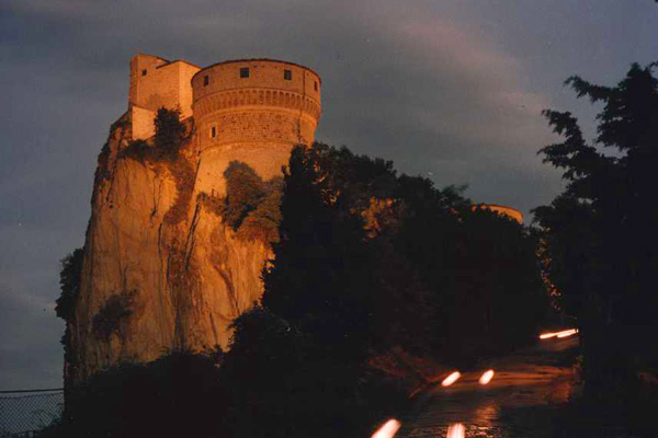 ITINERARI&MUSICA/ Tango sugli Appennini In foto, la rocca medievale di San Leo