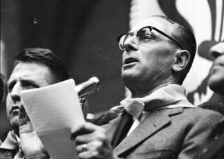 Uno spiacevole incidente Sopra un'immagine di Enrico Mattei