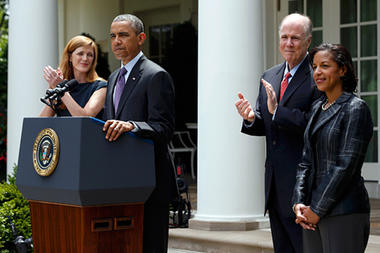 Le due donne di Obama per una nuova politica estera L'annuncio di Barack Obama al Rose Garden, da sin. Samantha Power, il presidente USA, Tom Donilon e Susan Rice. Foto@Jason Reed/Reuters