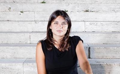 Nina, folletto simbolo di una generazione bloccata Elisa Fuksas al festival Open Roads, New York.