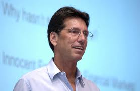 Mosler e Barnard giovedì in Sicilia: “La disoccupazione è un crimine contro l’umanità” L'economista Warren Mosler