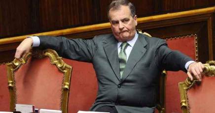 Italia, liberati da questi barbari psicopatici Il vicepresidente del Senato Roberto Calderoli