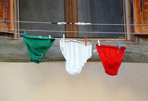 Pensare ad un futuro in Italia, a prescindere da B.