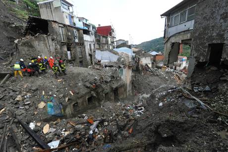 Italia ti sgretoli? Addio, soldi per te non ne abbiamo... Un recente disastro dopo una alluvione nel territorio di Messina