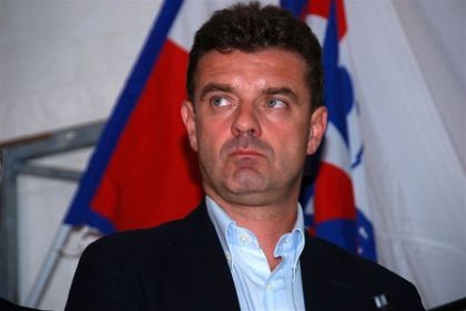 Politici dalla fiction al reality show Roberto Cota, presidente della Regione Piemonte