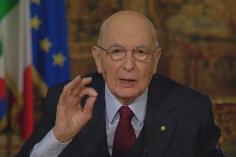 "Il coraggio degli italiani è l'ingrediente decisivo per far scattare nel 2014 quella ripresa di cui l'Italia ha così acuto bisogno" Il Presidente della Repubblica Giorgio Napolitano pronuncia il discorso di Capodanno al Quirinale
