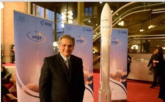 I due volti del Bel Paese Enrico Saggese, Presidente dell'Agenzia Spaziale Italiana dal 2009