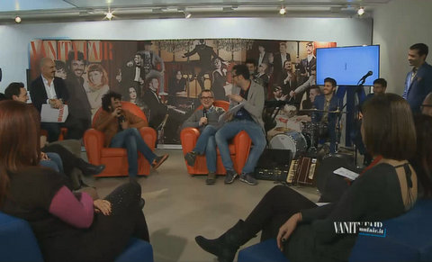 Social Sanremo: 930 tweet al minuto tra un “selfie” e l’altro Lo studio televisivo allestito da Vanity Fair per le dirette web durante il Festival