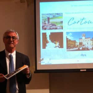 EEugenio Magnani, direttore Enit, durante la presentazionaededicata a Cortona